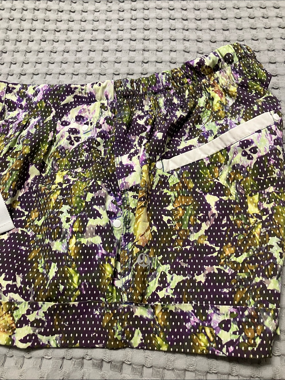 Lululemon Spring Break Away Short Sz 6 in Floral Sport White Multi - Picture 7 of 12